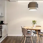 Modern Easy-access 1br In Midtown Apartmán Århus
