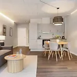 Modern Easy-access 1br In Midtown
